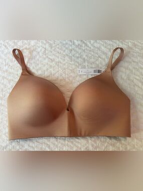 NWT. Soma Wireless Push Up Bra in Hush. Size 34D.